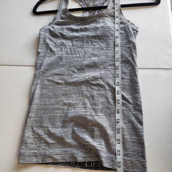 Lululemon Swiftly Tech Racerback Tank Top Gray Size 2 - Picture 6 of 6